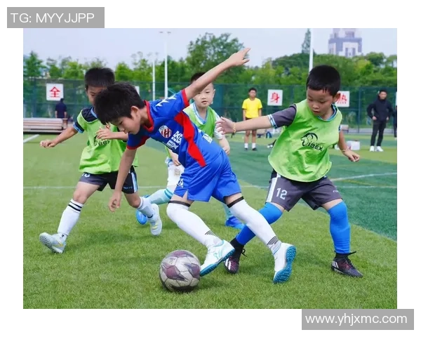 李秀英的足球人生：从绿茵场到心灵的对话与反思