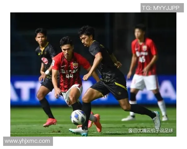 李璇揭露足球明星代言内幕引发热议球迷纷纷讨论背后真相