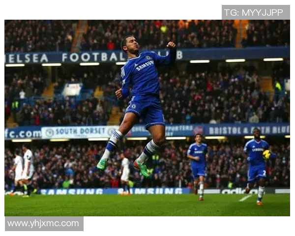 足球明星激凸图片引发热议球迷热情高涨背后的故事与影响分析